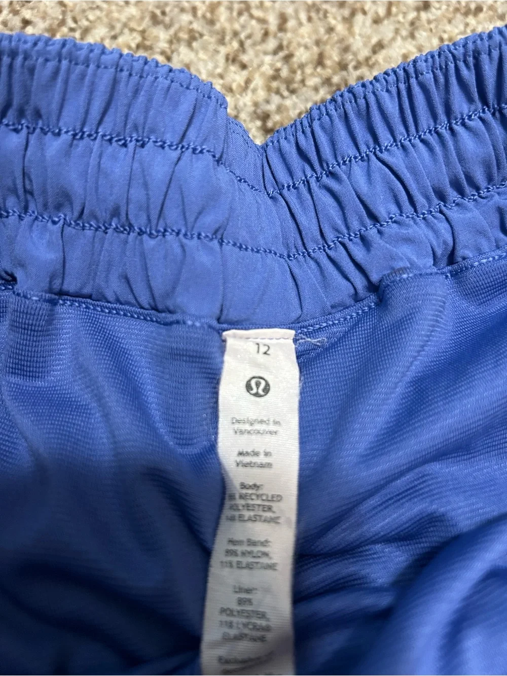 Lululemon Women’s Hotty Hot Shorts – Size 12 Periwinkle Blue - Picture 3 of 6